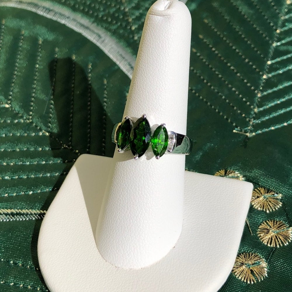 Genuine Diamond & Russian Diopside Ring - Picture 3 of 8